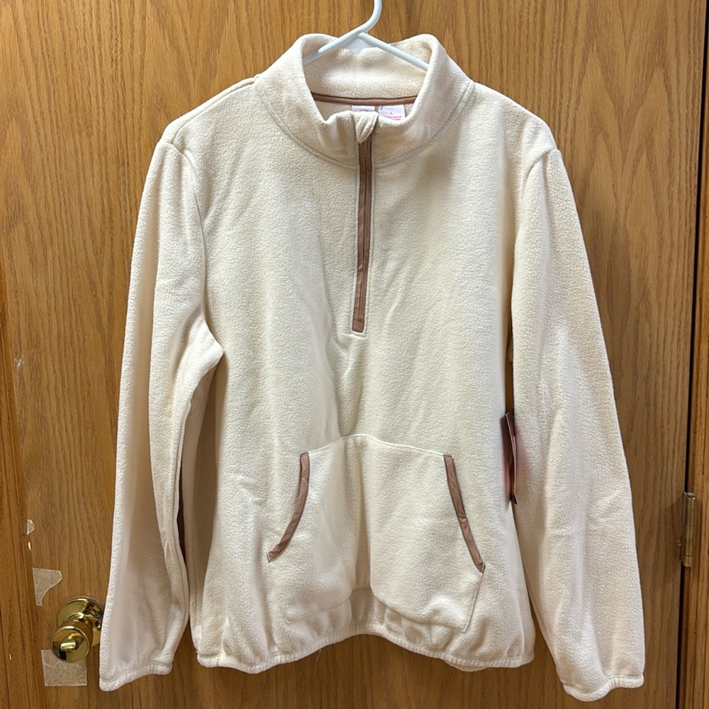 NWT - Enlighten women’s fleece pullover. Size large. Cream